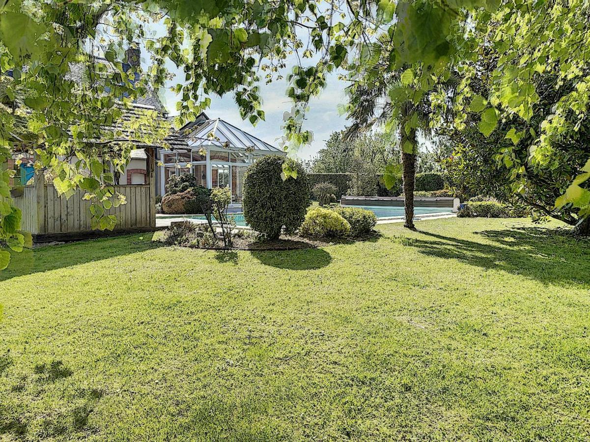 Gîte de charme La Maison Saint-Leonard avec piscine, SPA, vue sur le Mont Saint-Michel Vains Extérieur photo