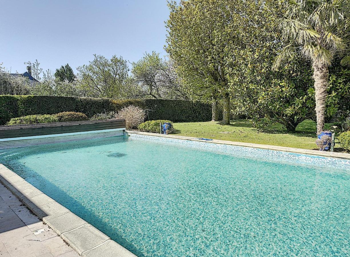 Gîte de charme La Maison Saint-Leonard avec piscine, SPA, vue sur le Mont Saint-Michel Vains Extérieur photo