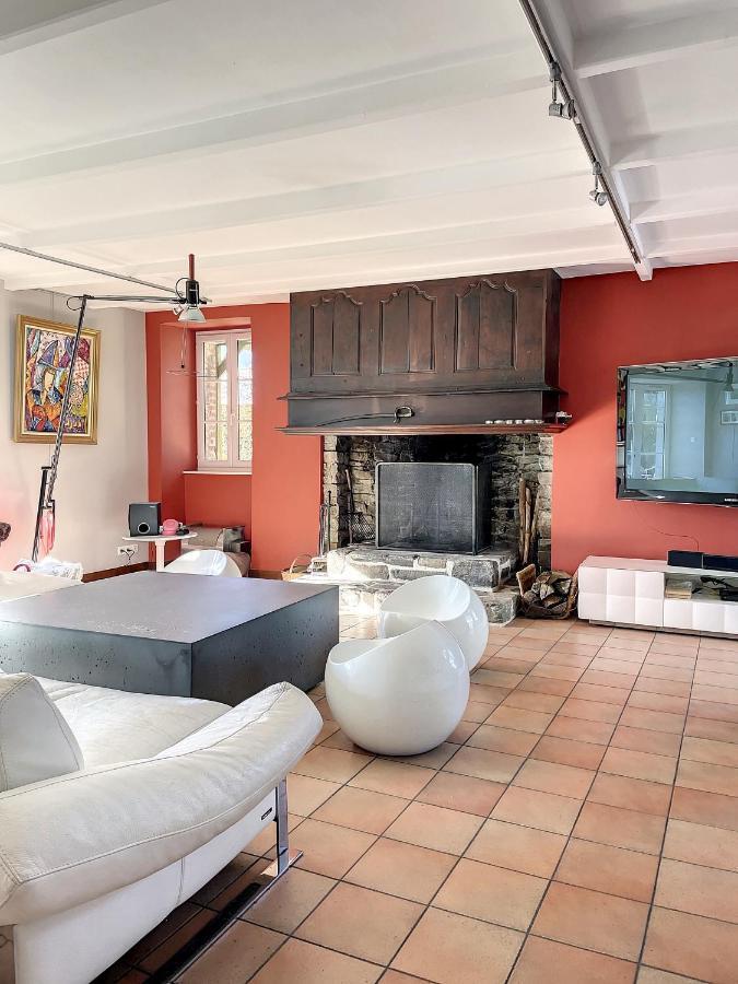 Gîte de charme La Maison Saint-Leonard avec piscine, SPA, vue sur le Mont Saint-Michel Vains Extérieur photo